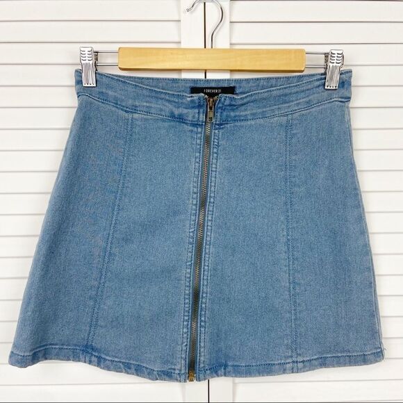 Zippered Front Jean Skirt Womens Size Medium - Picture 1 of 6